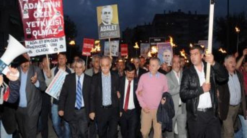 Bayraklı'da Başkan Kocaoğlu'na Destek Y&uuml;r&uuml;y&uuml;ş&uuml;