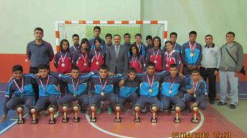 Şehit Zafer Kılı&ccedil; Spor Lisesi, Siirt'i başarıyla temsil ediyor