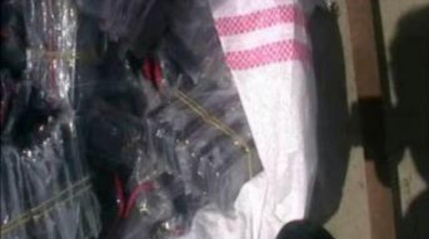 Cizre&rsquo;de bin 99 ka&ccedil;ak cep telefonu ele ge&ccedil;irildi