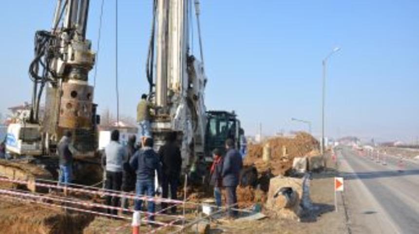 Konya-Afyon Karayolu'na yapılan &uuml;st ge&ccedil;it &ouml;l&uuml;ml&uuml; kazaların &ouml;n&uuml;ne ge&ccedil;ecek