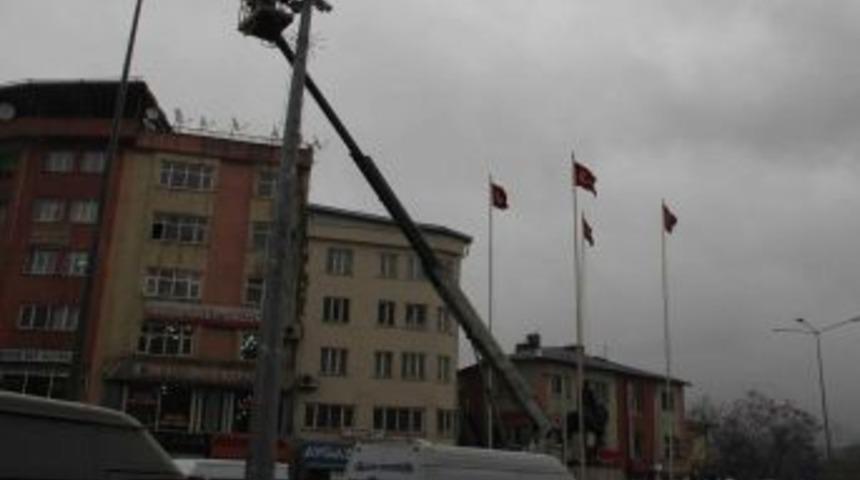 Hakkari'de Son Teknoloji &Uuml;r&uuml;n&uuml; Mobese Kameraları Kuruluyor