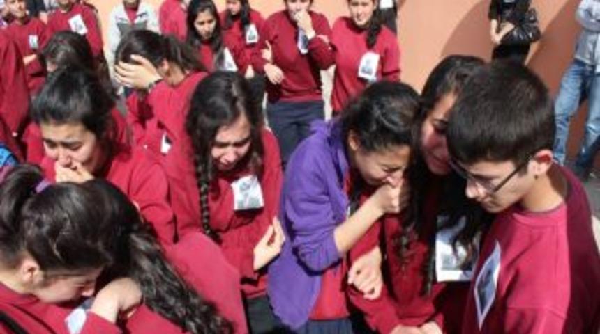 Kalp krizinden &ouml;len &ouml;ğretmenleri i&ccedil;in ağladılar
