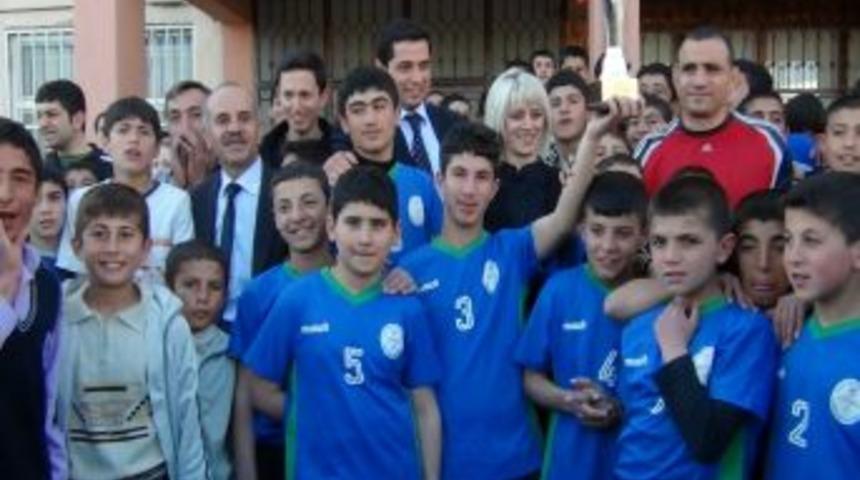 Midyat Gazi YİBO voleybolda b&ouml;lge birincisi oldu