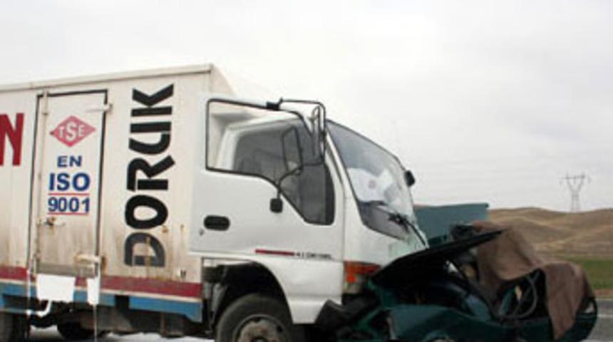 &Ccedil;ankırı'da feci kaza; 3 &ouml;l&uuml;