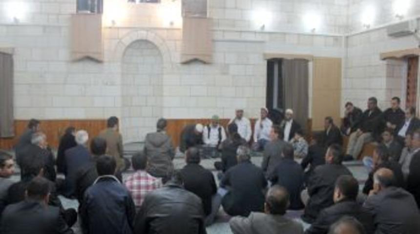 Birecik&rsquo;te Alparslan T&uuml;rkeş ve şehitler i&ccedil;in mevlit okutuldu