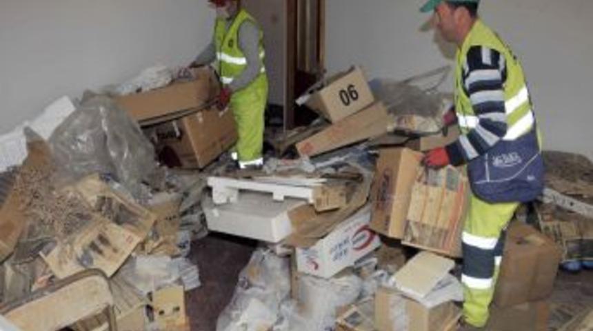 &Ccedil;&ouml;p evden 250 bin TL'lik altın &ccedil;ıktı