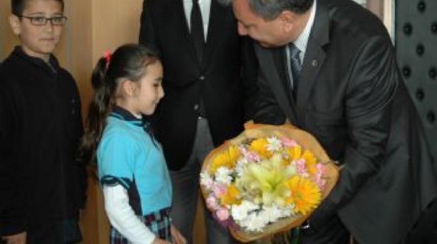Anne Babalarının Polis Haftasını Telsizden Kutladılar