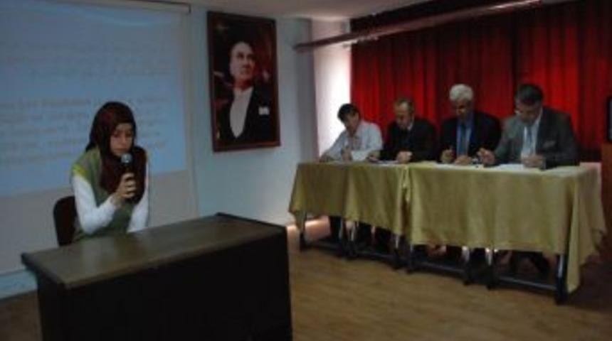 40 Hadisi ezbere okuyan &ouml;ğrenciler &ouml;d&uuml;llendirildi