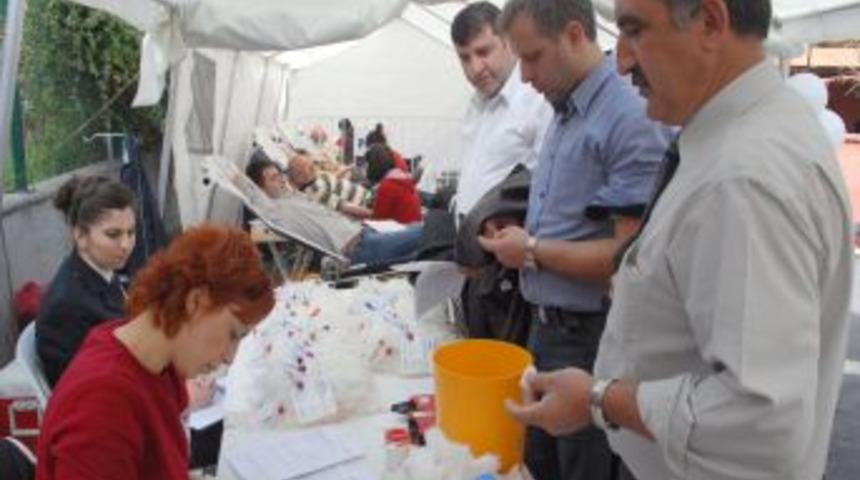 Alaplı polisinden 'altın'lı kan bağışı kampanyası