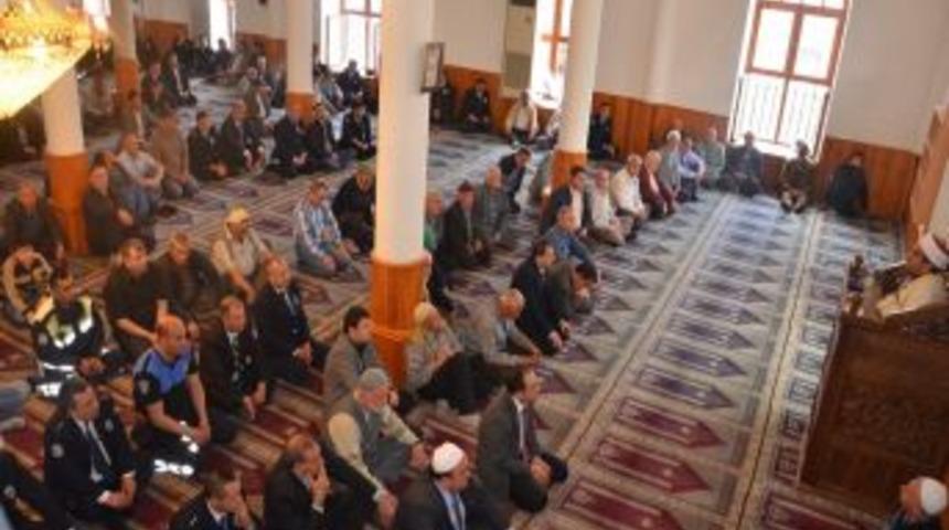 Ceyhan&rsquo;da şehit polisler i&ccedil;in mevlit okutuldu