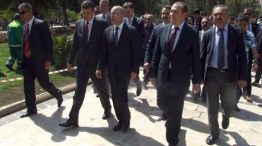 Bakan Şimşek Balıklıg&ouml;l&rsquo;&uuml; ziyaret etti