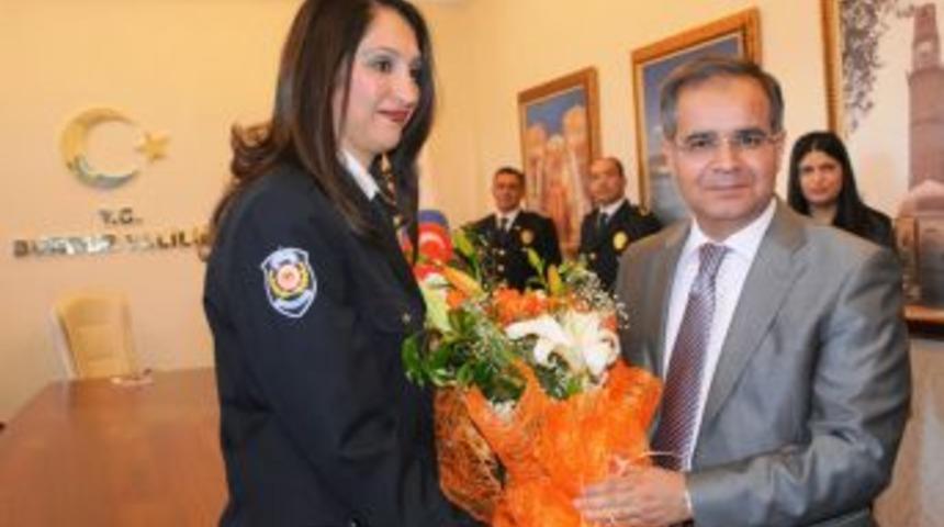 Vali Tapsız: Polis devletin sokaktaki g&ouml;r&uuml;nen y&uuml;z&uuml;