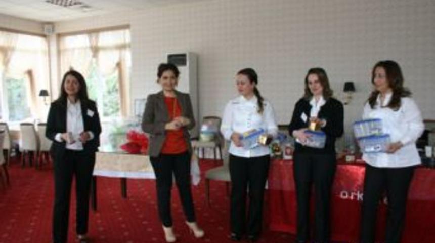 Orkide hareketi bayanları bir araya getirdi