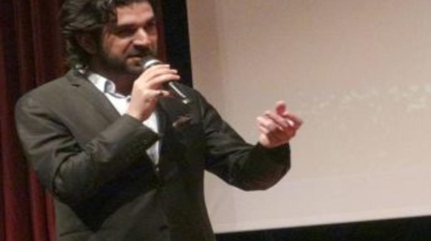 Serdar Tuncer: &Ccedil;anakkale ruhunun iyi anlaşılması gerekir