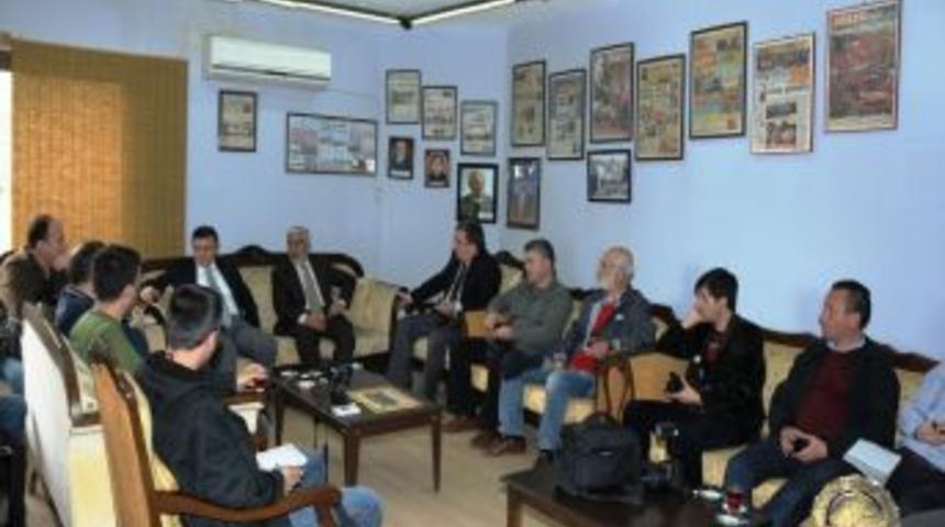 Balıkesir Valisi Arslan, iki b&uuml;y&uuml;k projesini a&ccedil;ıkladı