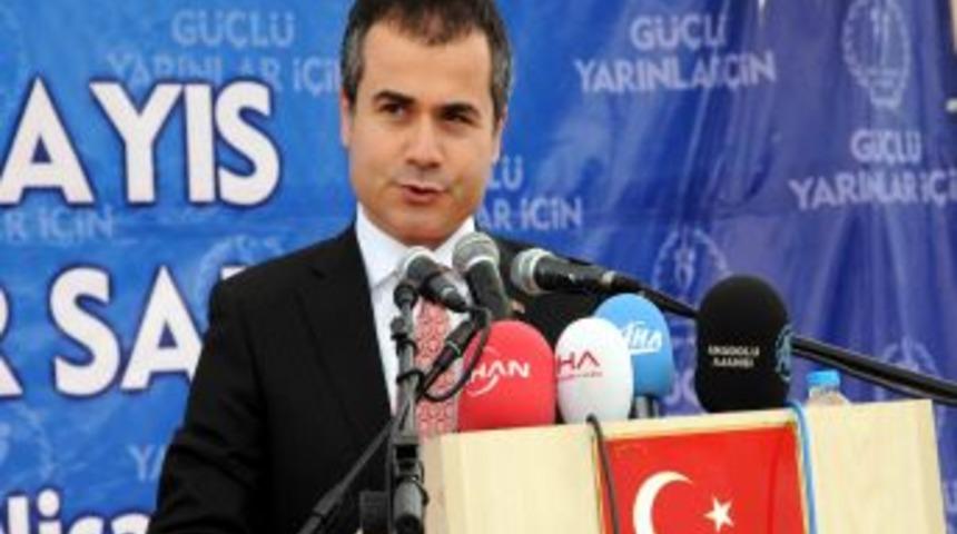 Bakan Suat Kılı&ccedil;: Gen&ccedil;leri k&ouml;t&uuml; alışkanlıklardan kurtaracağız