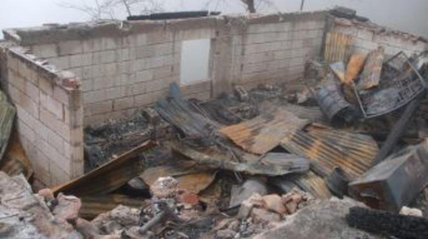 Hayvanları telefon olan aileye yardım