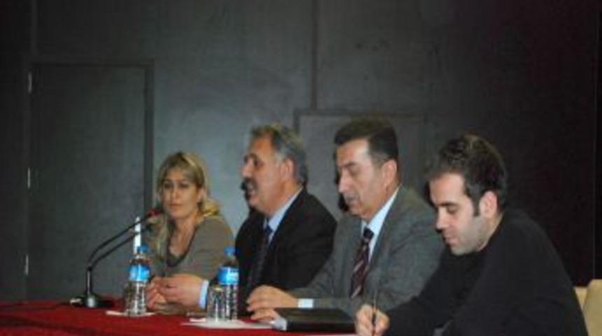 K&uuml;lt&uuml;r-sanat tutkunu g&ouml;n&uuml;ll&uuml; &ouml;ğretmenler