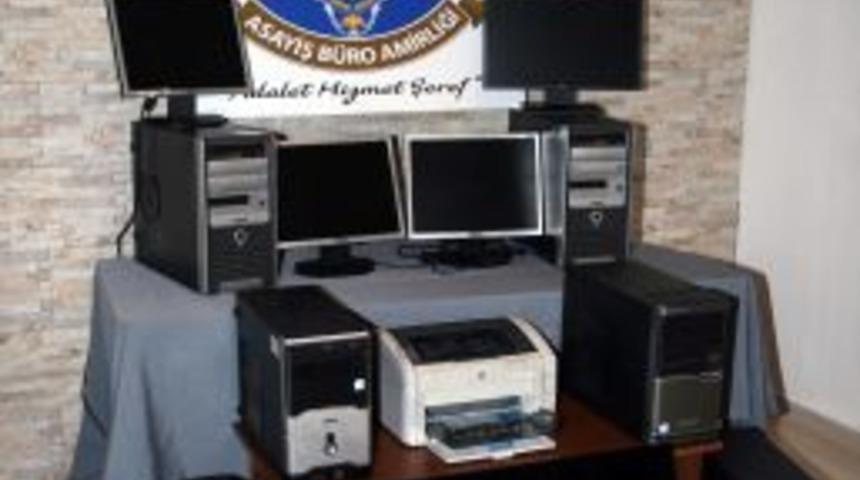 Sağlık ocağından elektronik malzeme &ccedil;alan kardeşler yakalandı