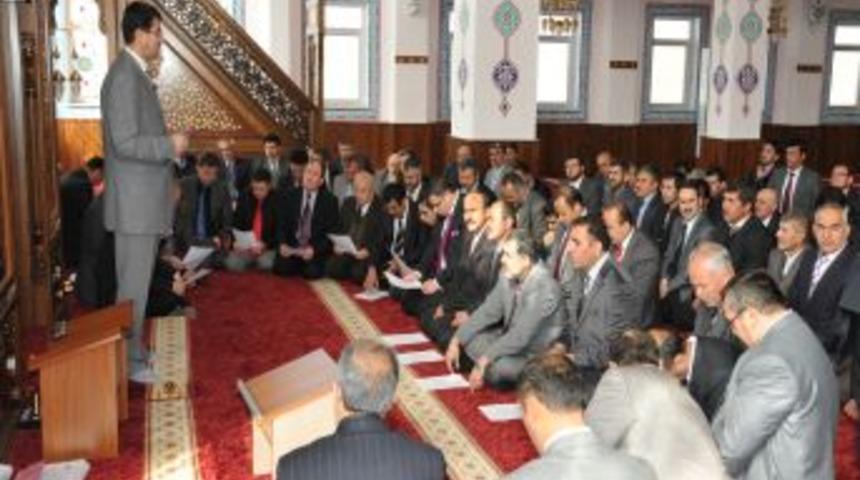 Din g&ouml;revlilerine sigarayı bırakma &ccedil;ağrısı