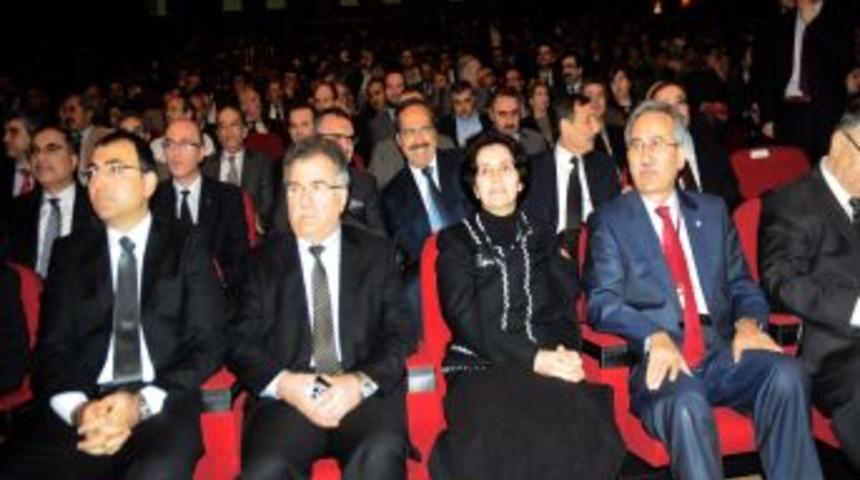 Dicle &Uuml;niversitesi'nde Uluslararası Sezai Karako&ccedil; Sempozyumu