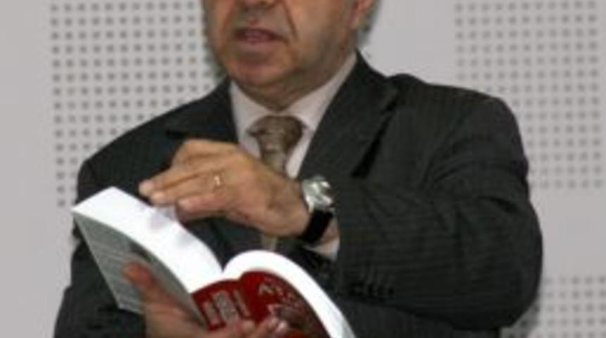 Yazar Metin Yurtbaşı: Atas&ouml;z&uuml; &ouml;z&uuml;ndeki kavramdır