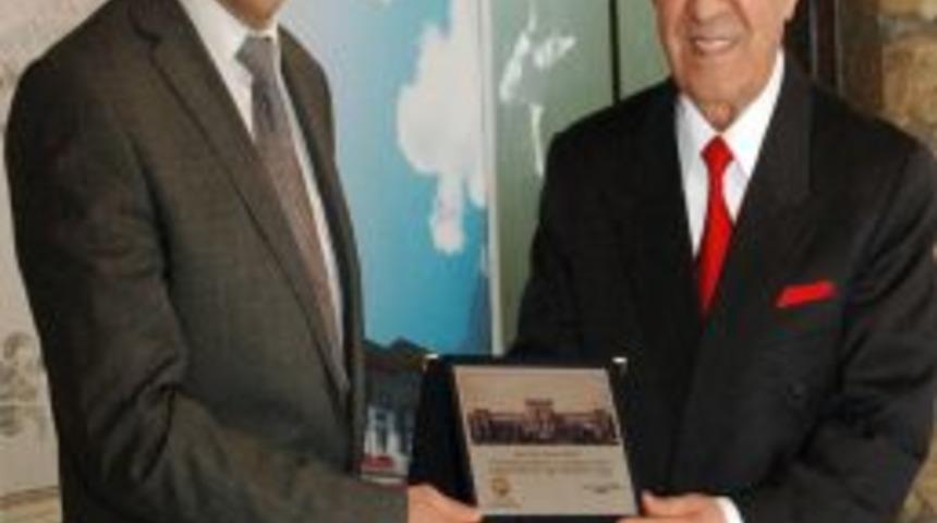 Sel&ccedil;uk &Uuml;niversitesi'nin 37. kuruluş yıl d&ouml;n&uuml;m&uuml;nde eski rekt&ouml;rler buluştu