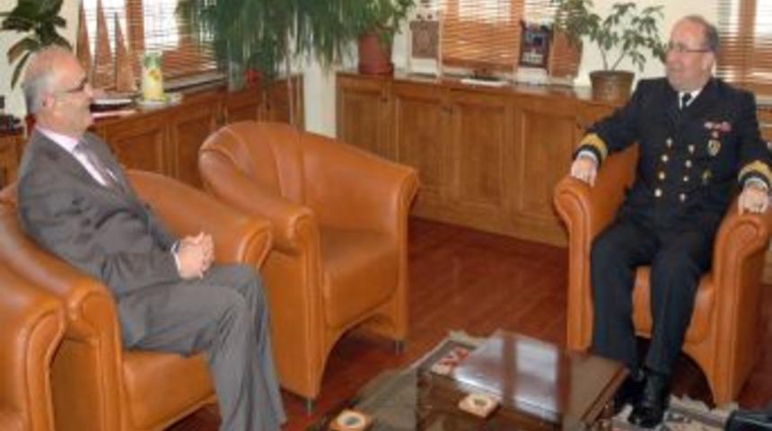 B&ouml;lge Komutanı'ndan Başkan Yılmaz'a nezaket ziyareti