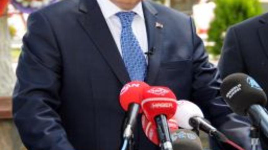 Arın&ccedil;: T&uuml;rkiye darbelerle y&uuml;zleşiyor, darbe d&ouml;nemi geride kaldı