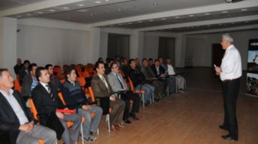 Malatya Belediyesi'nden iş makinesi operat&ouml;rlerine eğitim