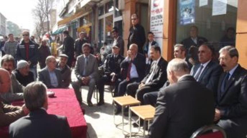 Vali Yerlikaya Eleşkirt'i ziyaret etti