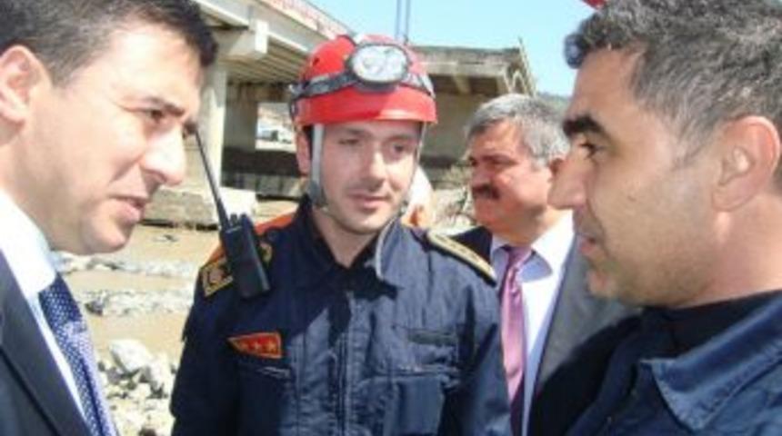 Alaplı heyeti &ccedil;&ouml;ken k&ouml;pr&uuml;y&uuml; inceledi