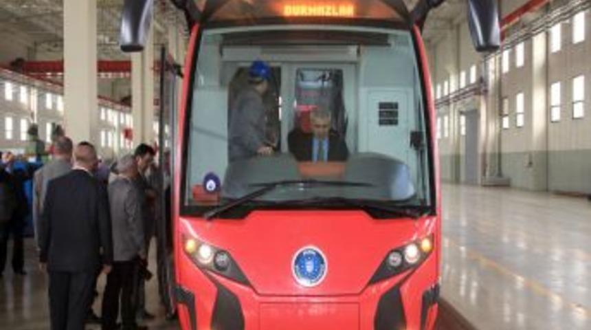 M&uuml;steşar Bayar'dan 'İpekb&ouml;ceği' tramvayına tam not