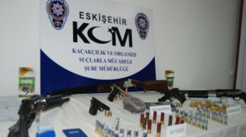 Pos cihazlı tefeci &ccedil;etesine operasyon: 9 kişi g&ouml;zaltına alındı