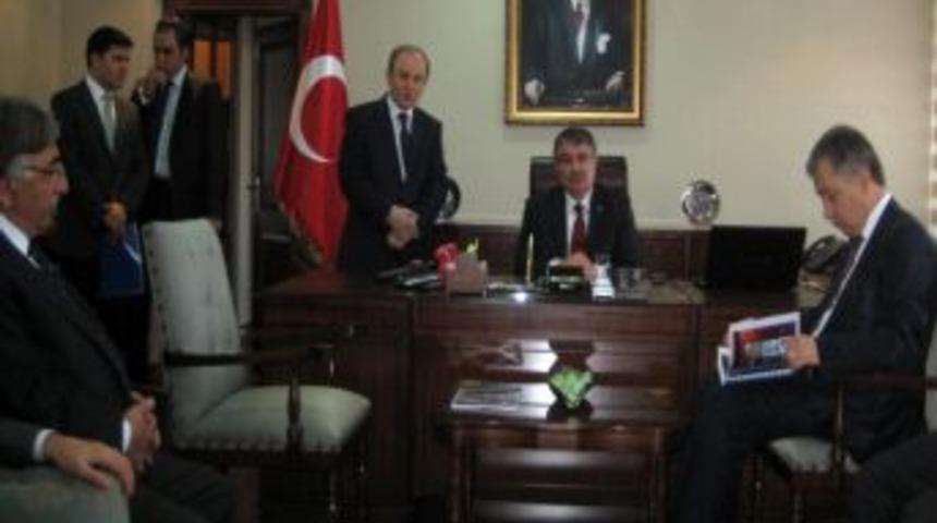 İ&ccedil;işleri Bakanı Şahin: Yargı rahat bırakılsın