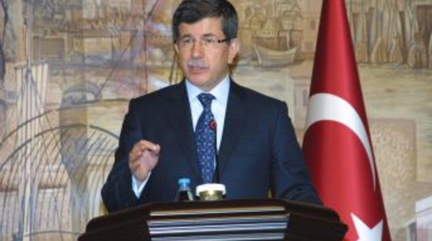 Davutoğlu: Sığınmacılar i&ccedil;in uluslararası yardım almaya başladık