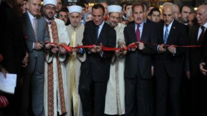 &lsquo;Lisan-ı Hat ile Aşk-ı Nebi&rsquo; hilye-i şerif sergisi a&ccedil;ıldı