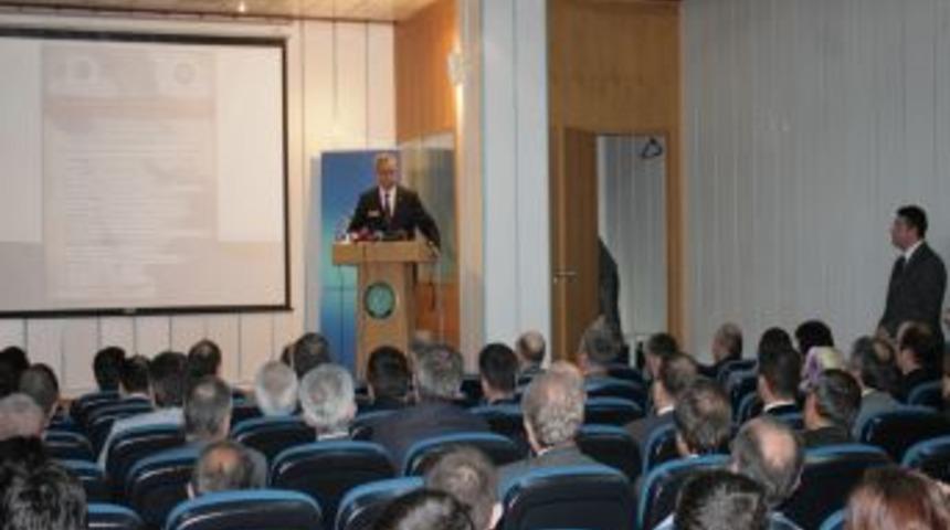 Arın&ccedil;: Biz Suriye halkı ile dostuz, katliam yapan y&ouml;netimle değil