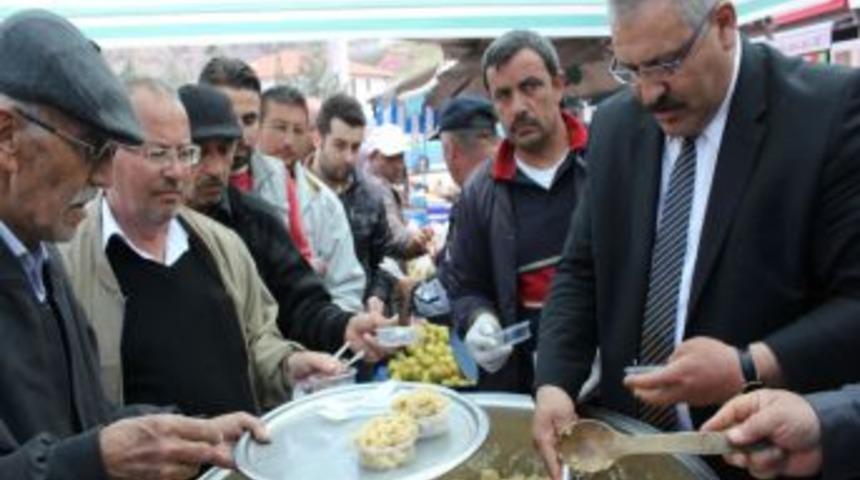 Ayaş Belediyesi'nden vatandaşa Kutlu Doğum helvası