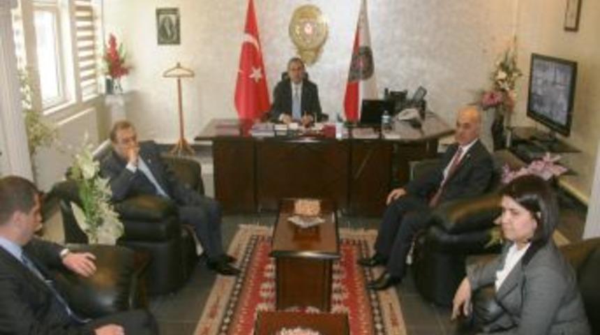 Milletvekilleri, Mardin Emniyet M&uuml;d&uuml;r&uuml; Kara'yı ziyaret etti