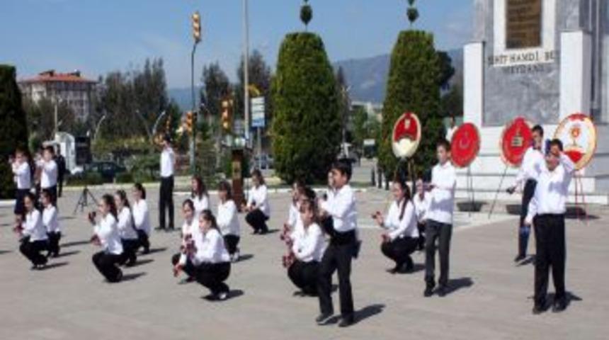 Atat&uuml;rk&rsquo;&uuml;n Edremit&rsquo;e geliş yıl d&ouml;n&uuml;m&uuml; kutlandı