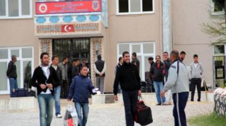 Muğla&rsquo;da cezaevinden tahliye işlemleri devam ediyor