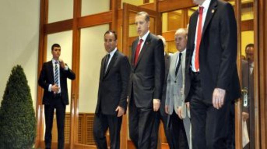 Başbakan Erdoğan T&uuml;rkiye&rsquo;ye geldi