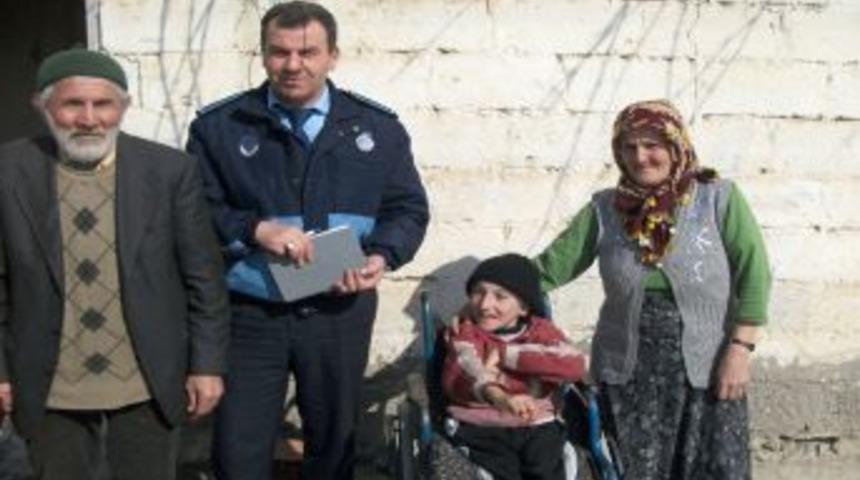 Engelliler tekerlekli sandalyelerine kavuştu