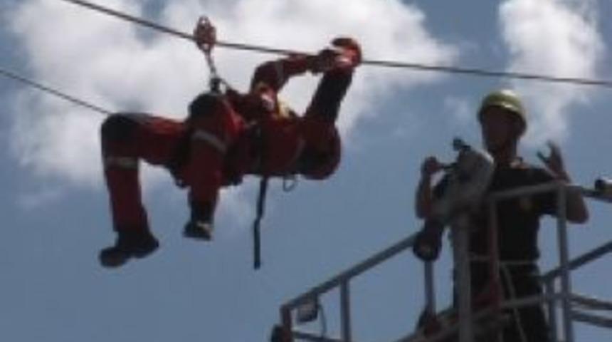 Tatbikat ger&ccedil;eği aratmadı