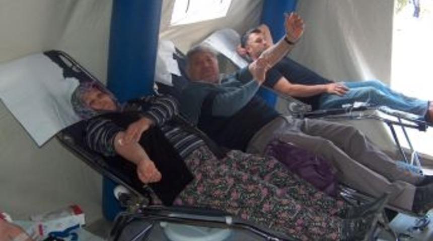 Kızılay Kumluca'da kan aldı