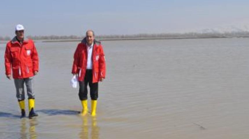 AK Parti'li Vekil, sel b&ouml;lgesinde