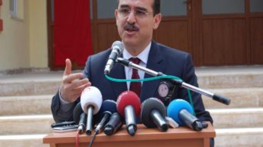 Bakan Ergin: D&uuml;n akşam itibariyle 9 bin 500 civarında tahliye ger&ccedil;ekleşti