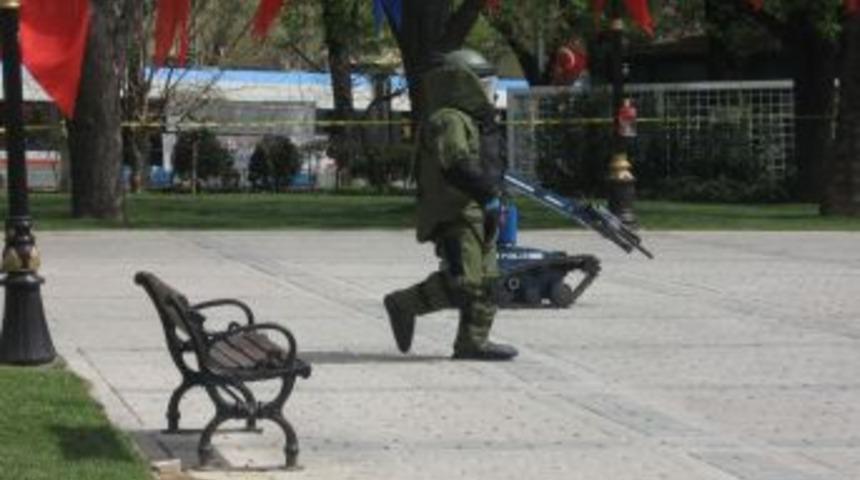 Sultanahmet'teki '&ccedil;ocuk &ccedil;antası' paniği