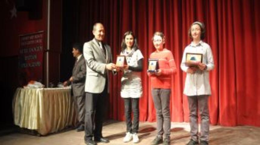 Peygambe sevgisi salona sığmadı